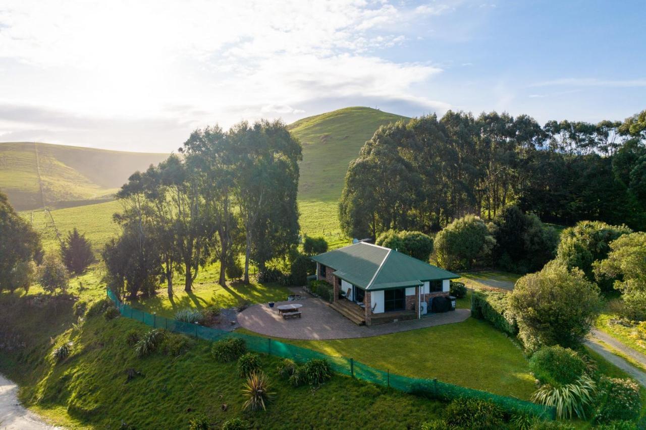 Ocean & Mountain Views - Kaikoura Villa Exterior photo